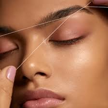 Eyebrow threading at Hair me by Anushka at Havelock town Colombo 5. Beauty make up and facial Spa.