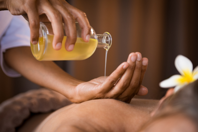 hot oil massage at Hair me by Anushka in havelock town Colombo 5.